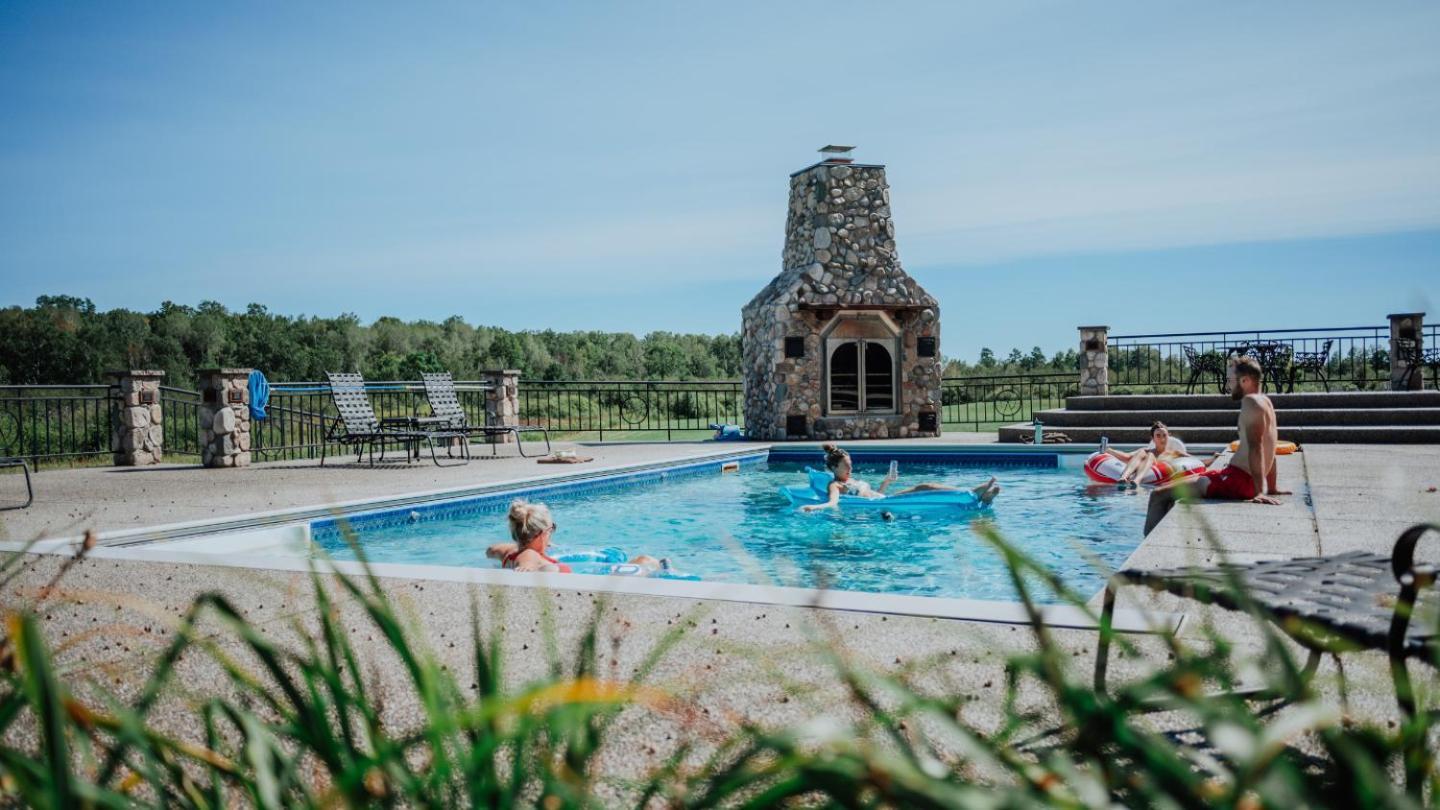 The Getaway - A 500 Acre Estate Guest House Pequot Lakes Exterior photo